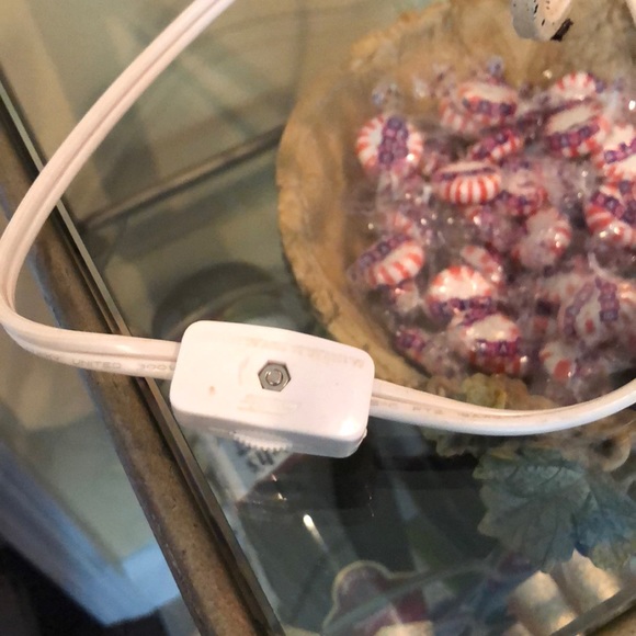 Lamp - Picture 3 of 3